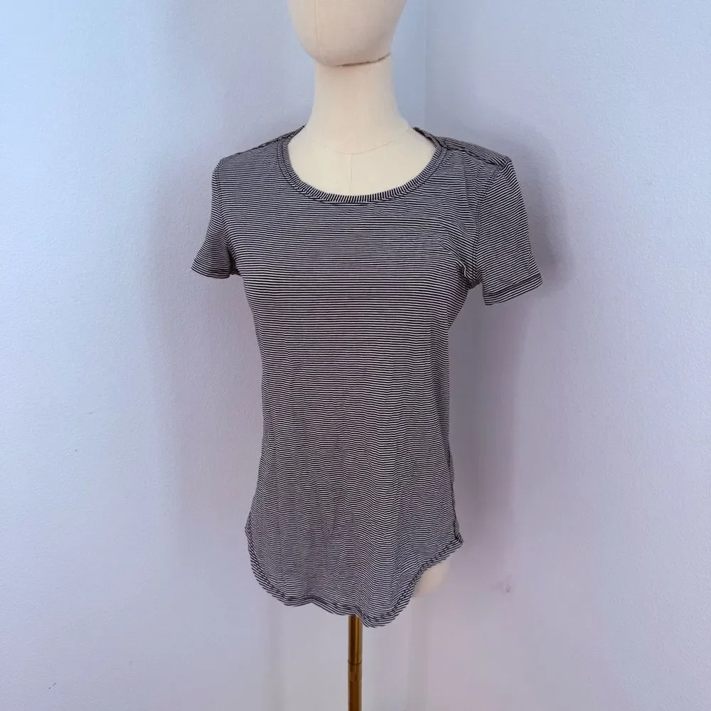 lululemon athletica Black and White Microstripe Scoop Tee - Size 6